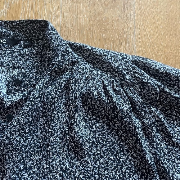 Uniqlo limited edition volume oversized top euc by Clare Waight Keller - Picture 6 of 13